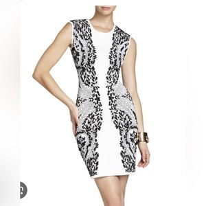 Robe BCBGmaxazria ajustée noir et blanc
